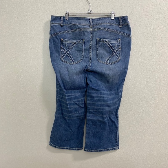 Lane Bryant Distressed Crop Jeans - Picture 3 of 8